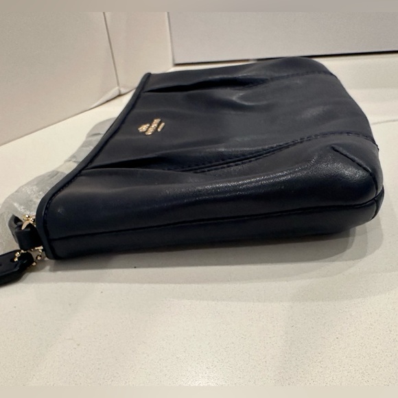 COACH NWT Glove Tanned Leather Clutch - Picture 4 of 13